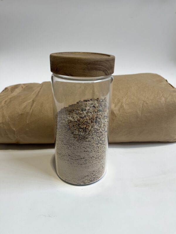 Šamotinė skalda KR.BOS 1350 °C, frakcija 0-5 mm, 25 kg - Image 1