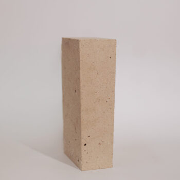 Šamotinė vertikali arkinė plyta Normaton AS 1S6, 67/61x230x114 mm