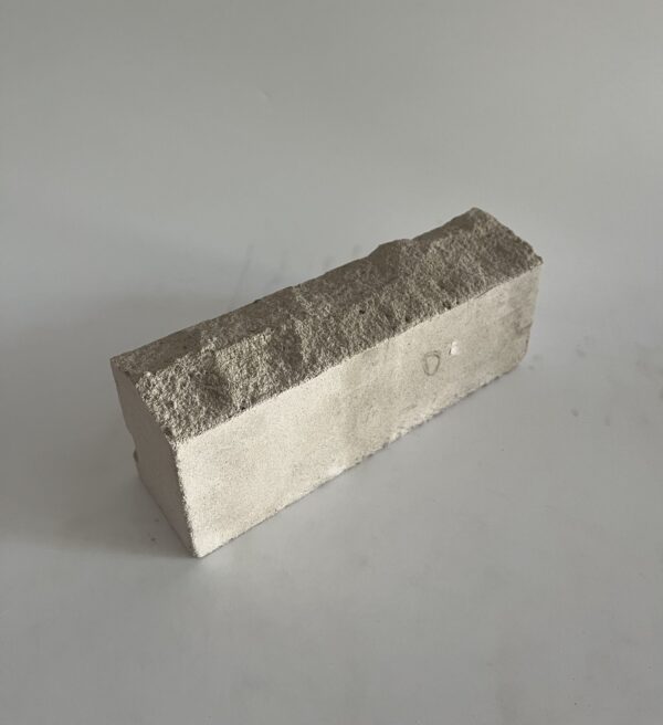 Silikatinė tašyta balta apdailos plyta 250x85x71 mm - Image 1